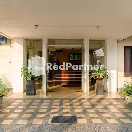 Cherry Pink Hotel Medan Mitra Reddoorz 외부 사진