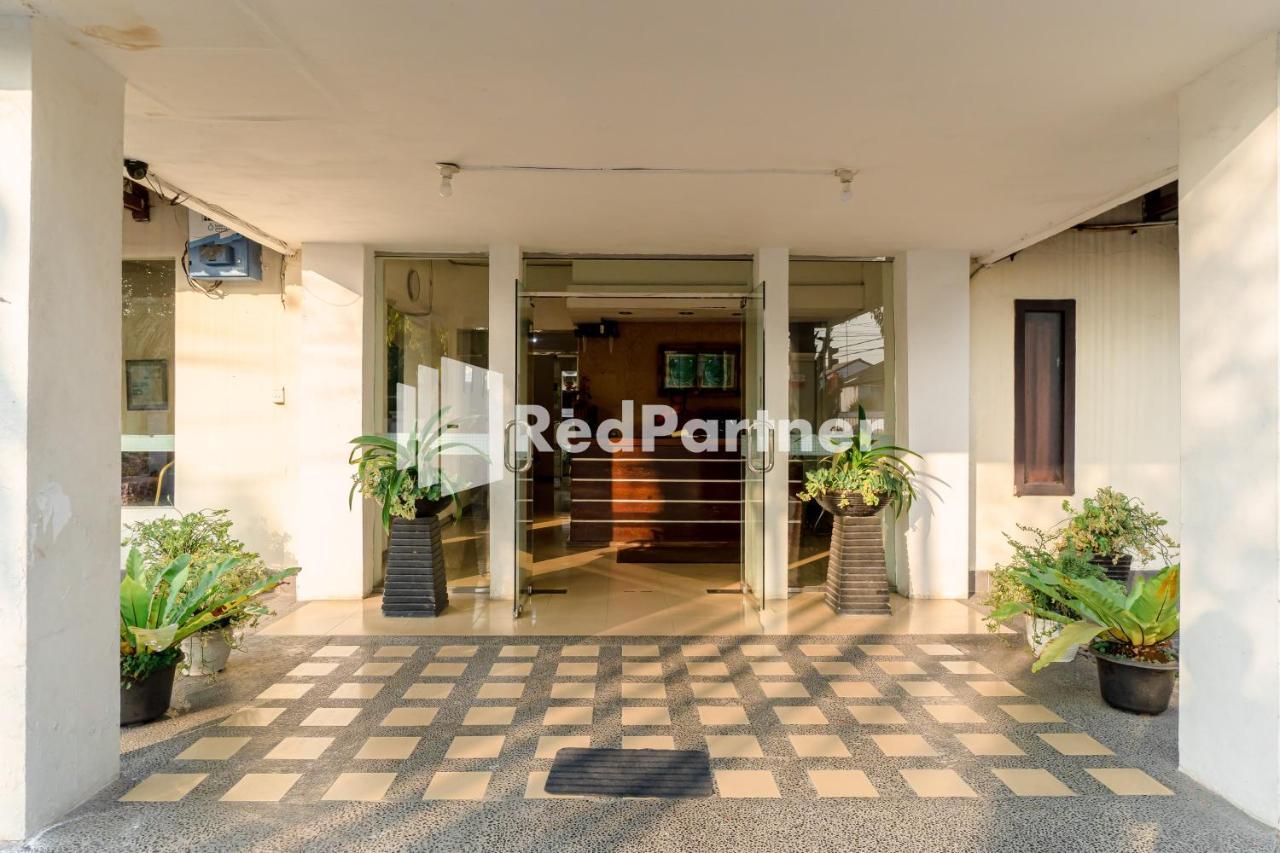 Cherry Pink Hotel Medan Mitra Reddoorz 외부 사진