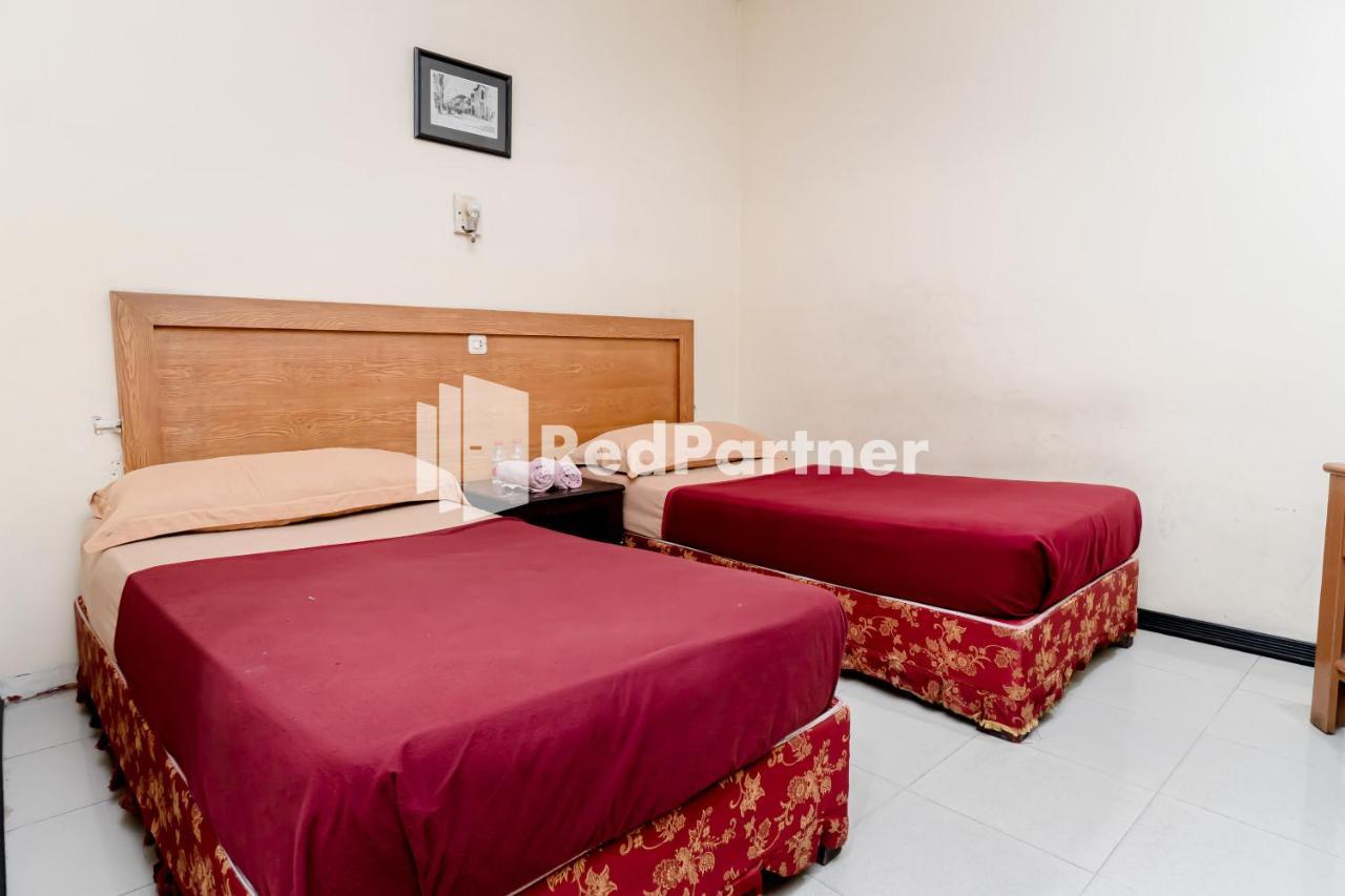 Cherry Pink Hotel Medan Mitra Reddoorz 외부 사진