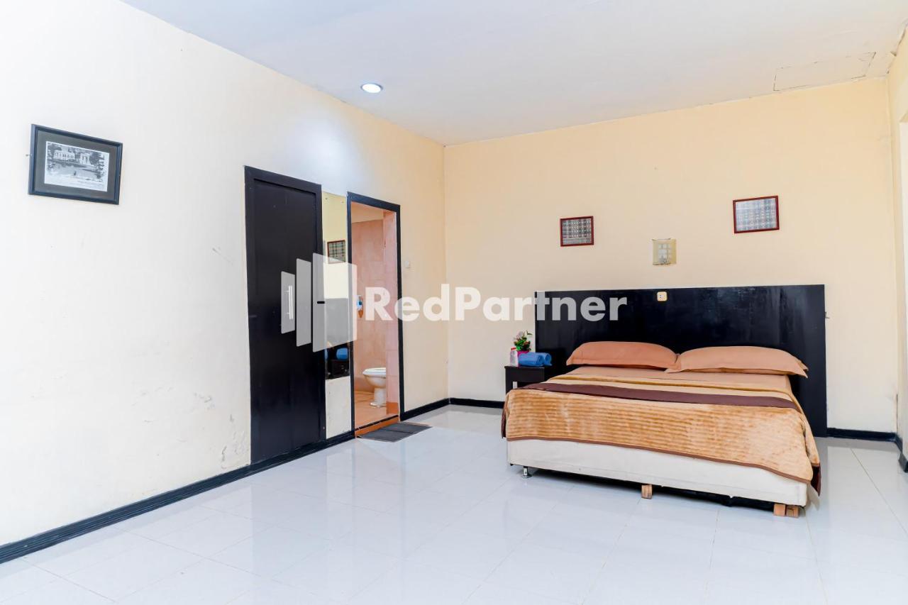 Cherry Pink Hotel Medan Mitra Reddoorz 외부 사진