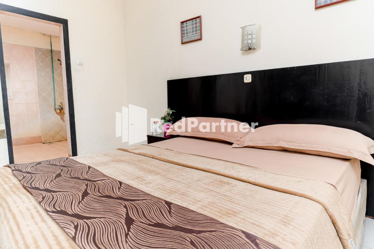 Cherry Pink Hotel Medan Mitra Reddoorz 외부 사진
